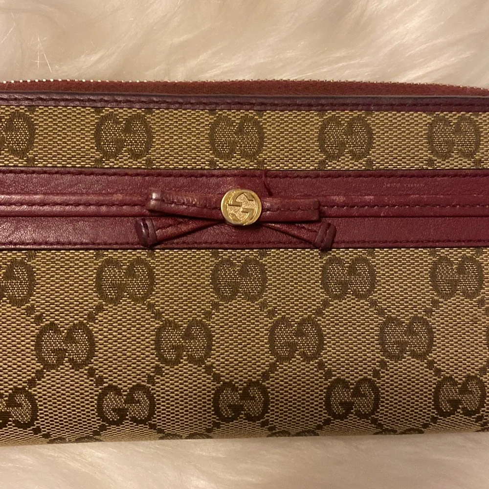 Authentic Gucci Long Zipper Wallet - Picture 2 of 10